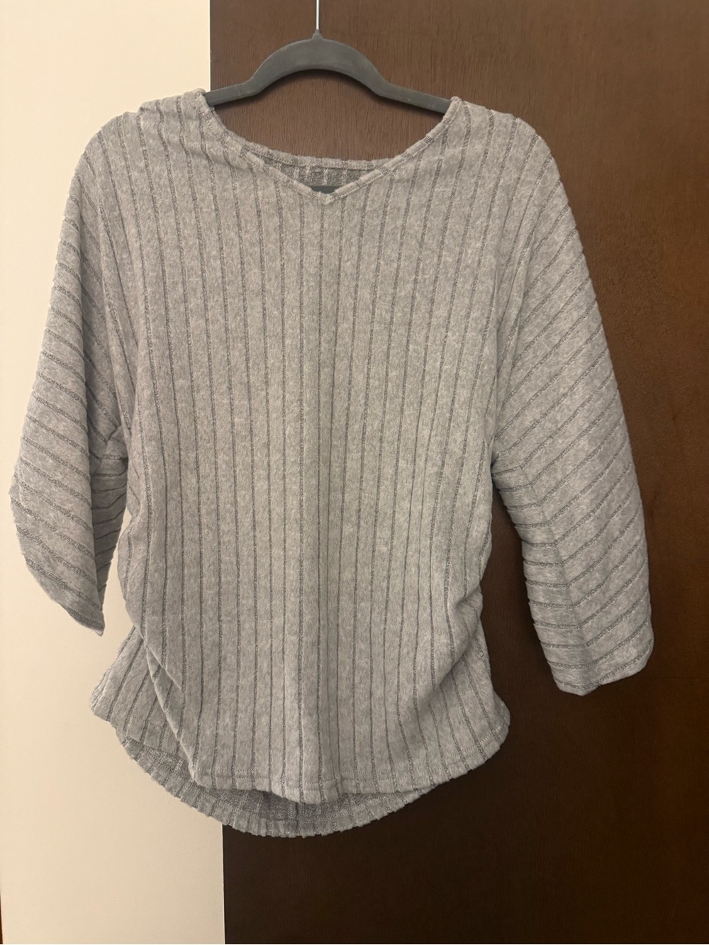 SHEIN Light Gray Ribbed V-Neck Knit Sweater